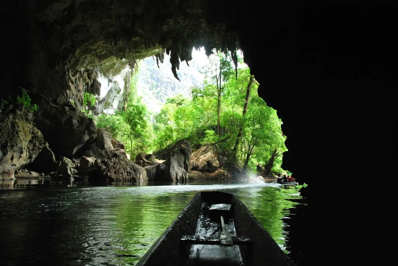 Peut &ecirc;tre une image de kayak